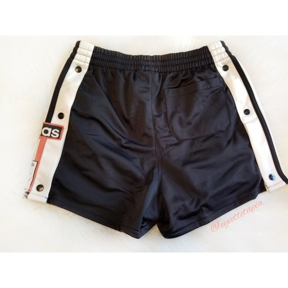 New Adidas Originals Shorts - Picture 6 of 7